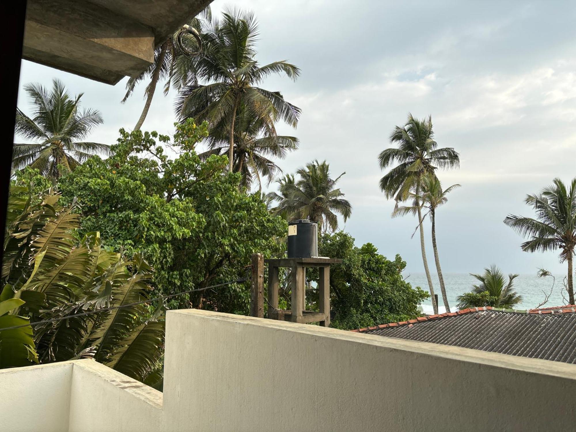 Mirage Beach House At Morava Court Hikkaduwa Exteriör bild