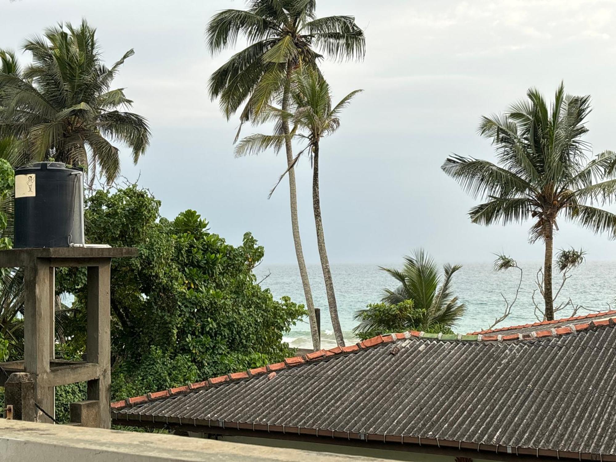 Mirage Beach House At Morava Court Hikkaduwa Exteriör bild