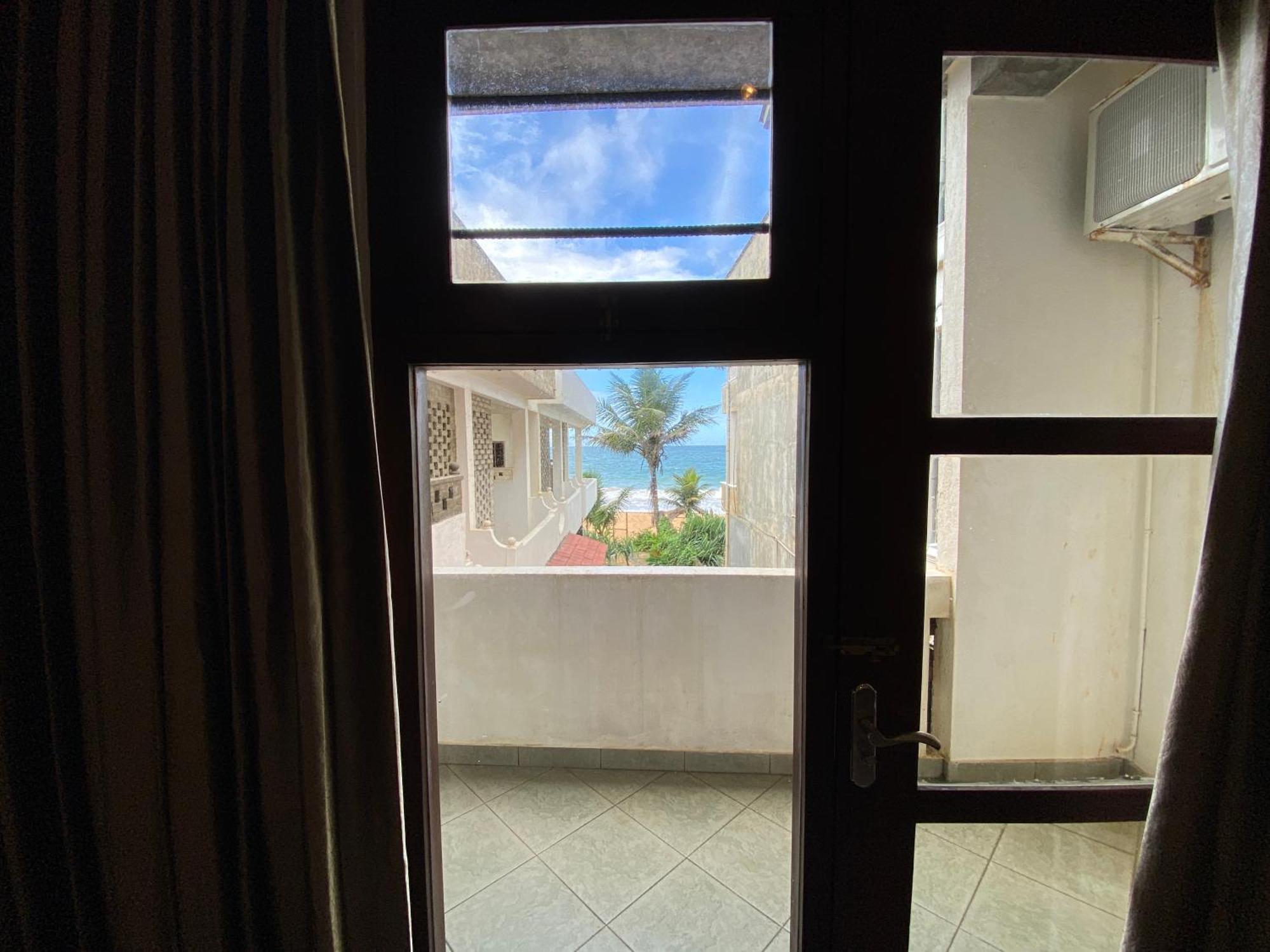 Mirage Beach House At Morava Court Hikkaduwa Exteriör bild