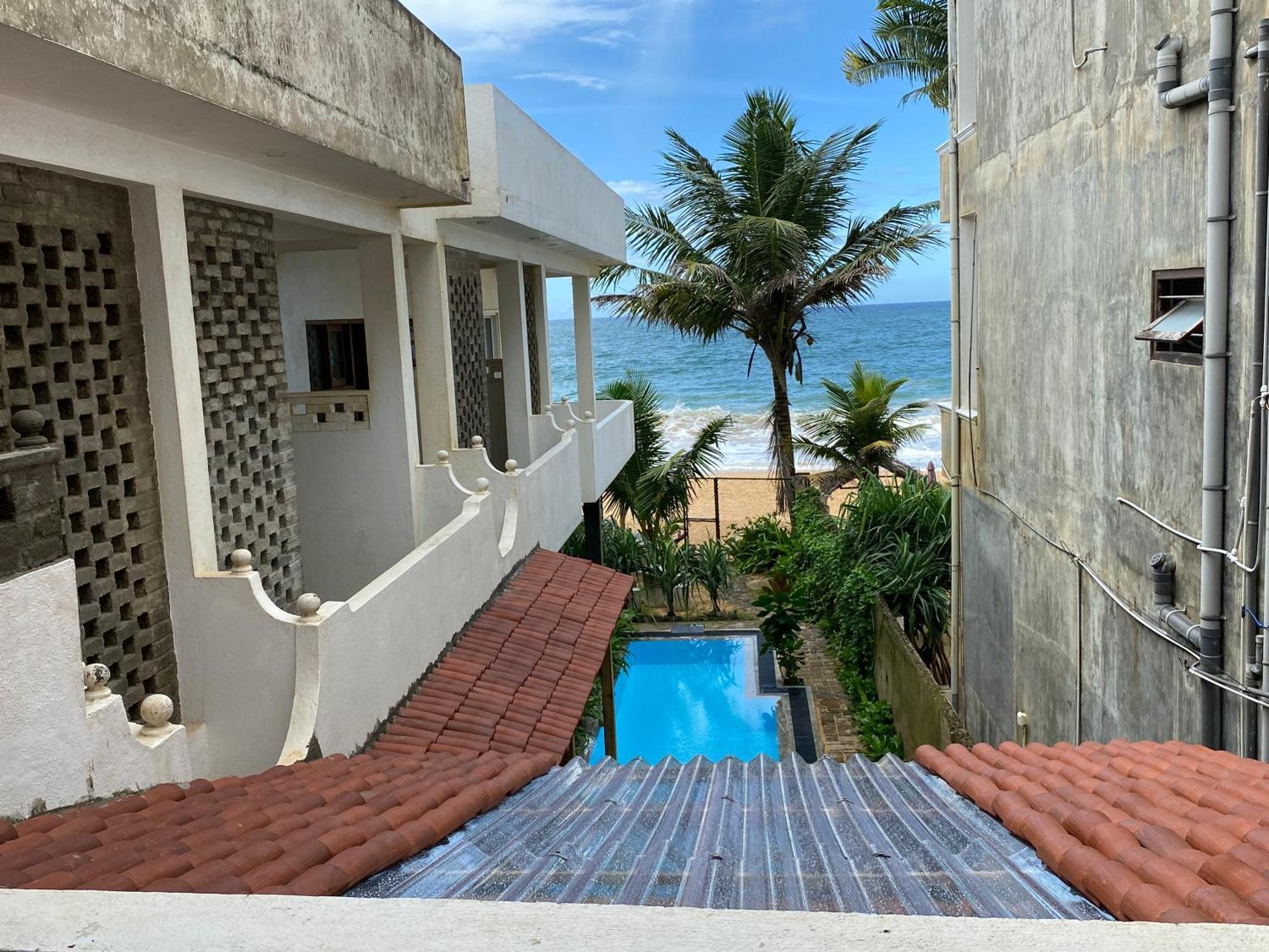 Mirage Beach House At Morava Court Hikkaduwa Exteriör bild