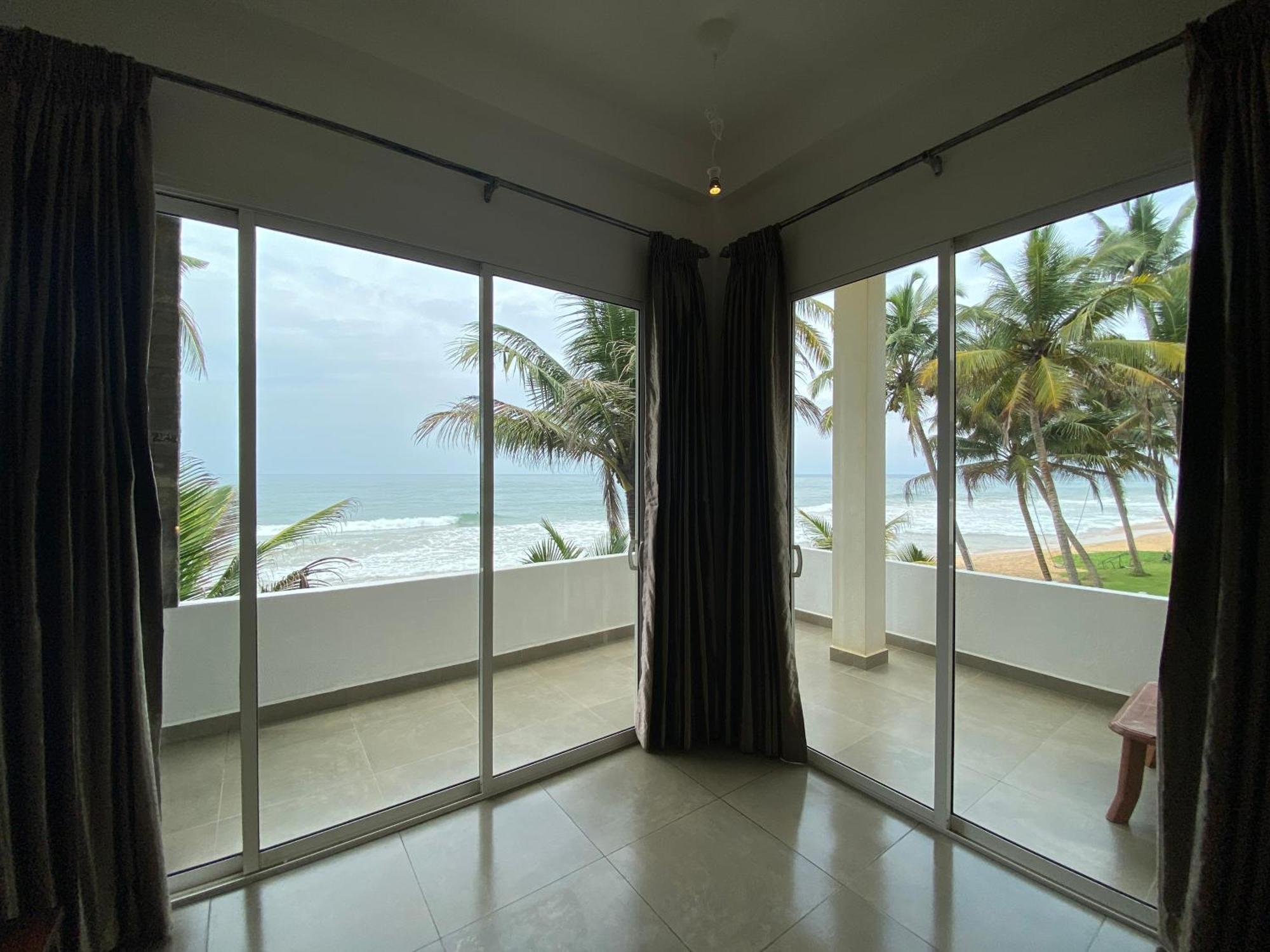 Mirage Beach House At Morava Court Hikkaduwa Exteriör bild